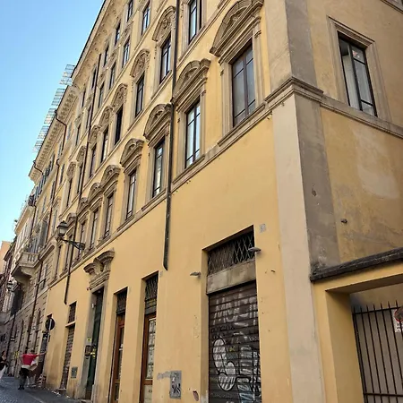 Apartament Near The Colosseum Rzym